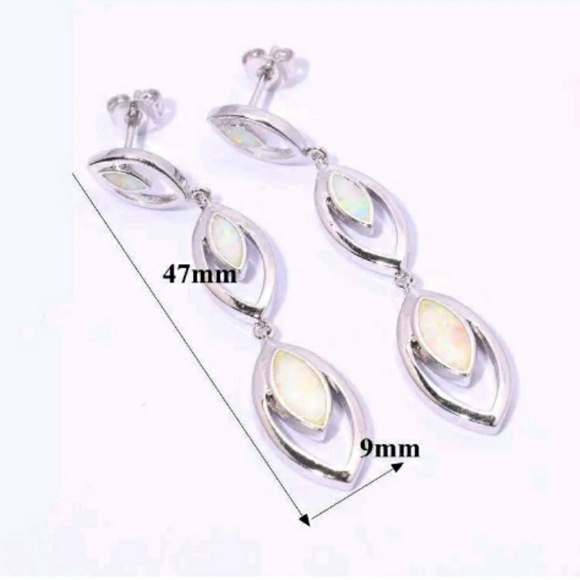 WHITE FIRE OPAL EARRINGS! - Picture 4 of 5